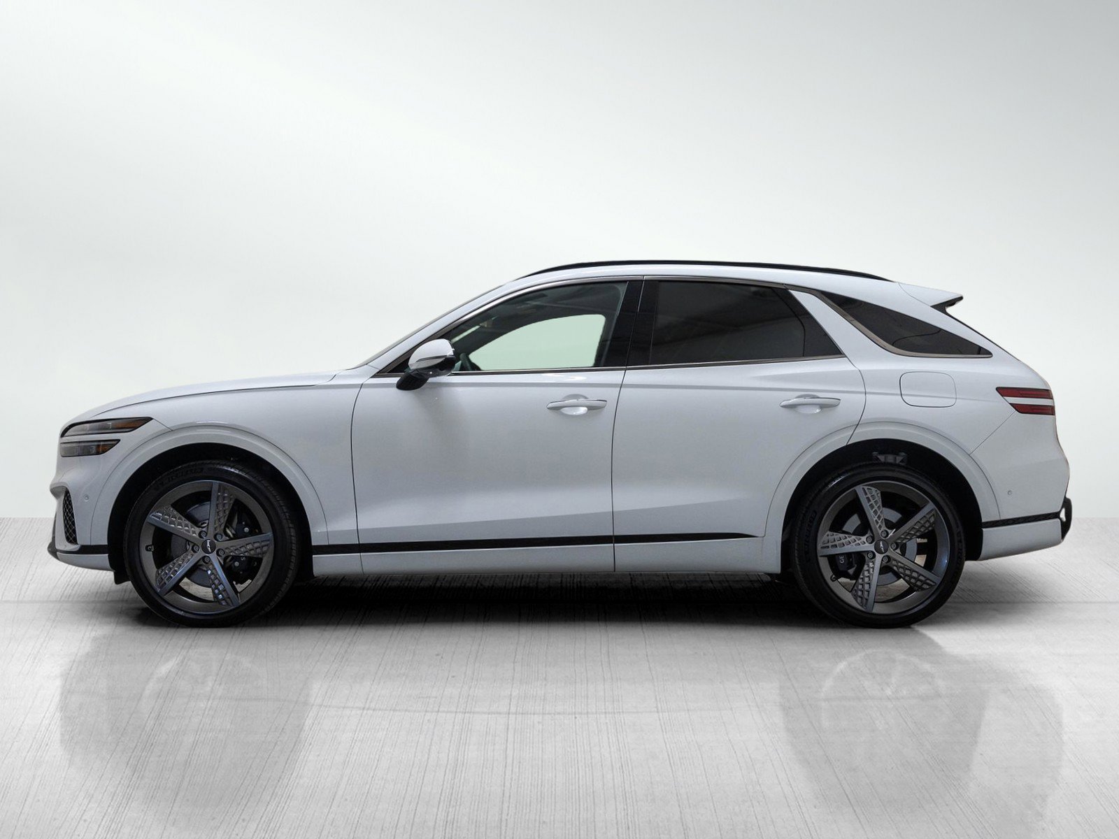 2025 Genesis GV70 Advanced 3.5T Sport Prestige photo 3