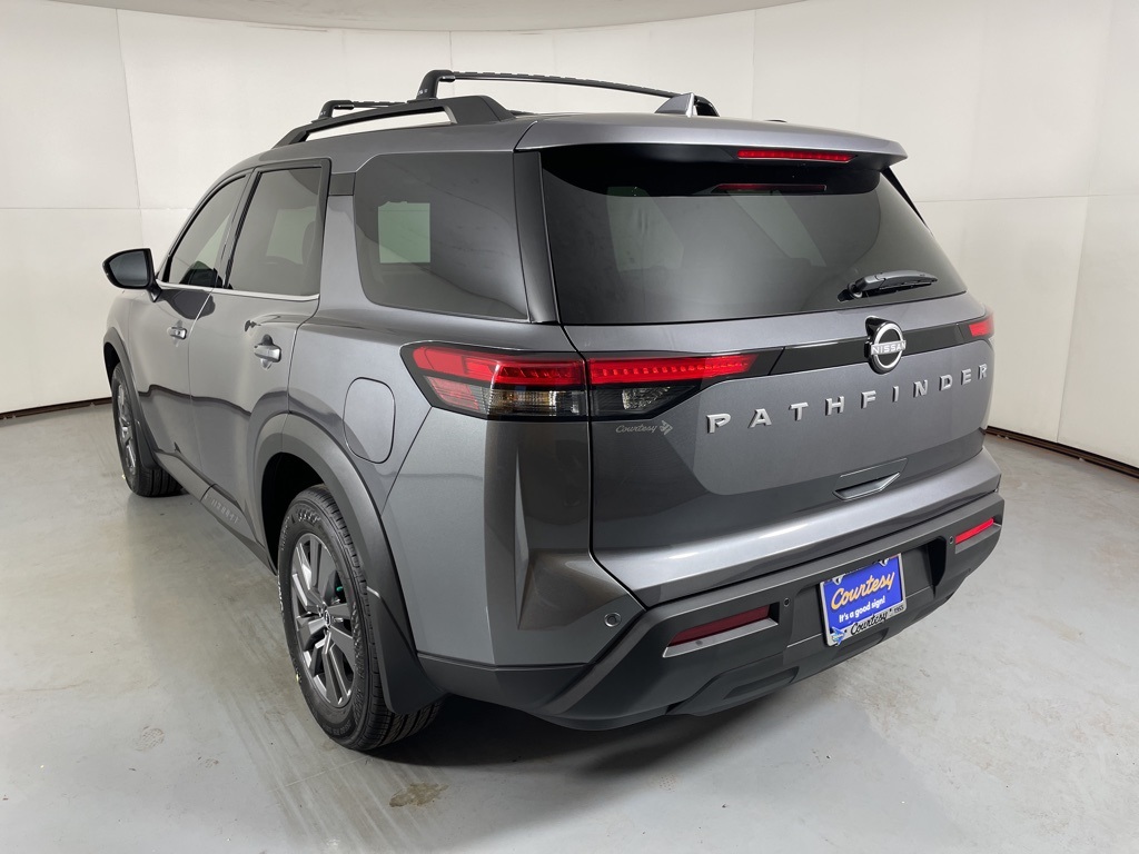 2025 Nissan Pathfinder SV photo 6