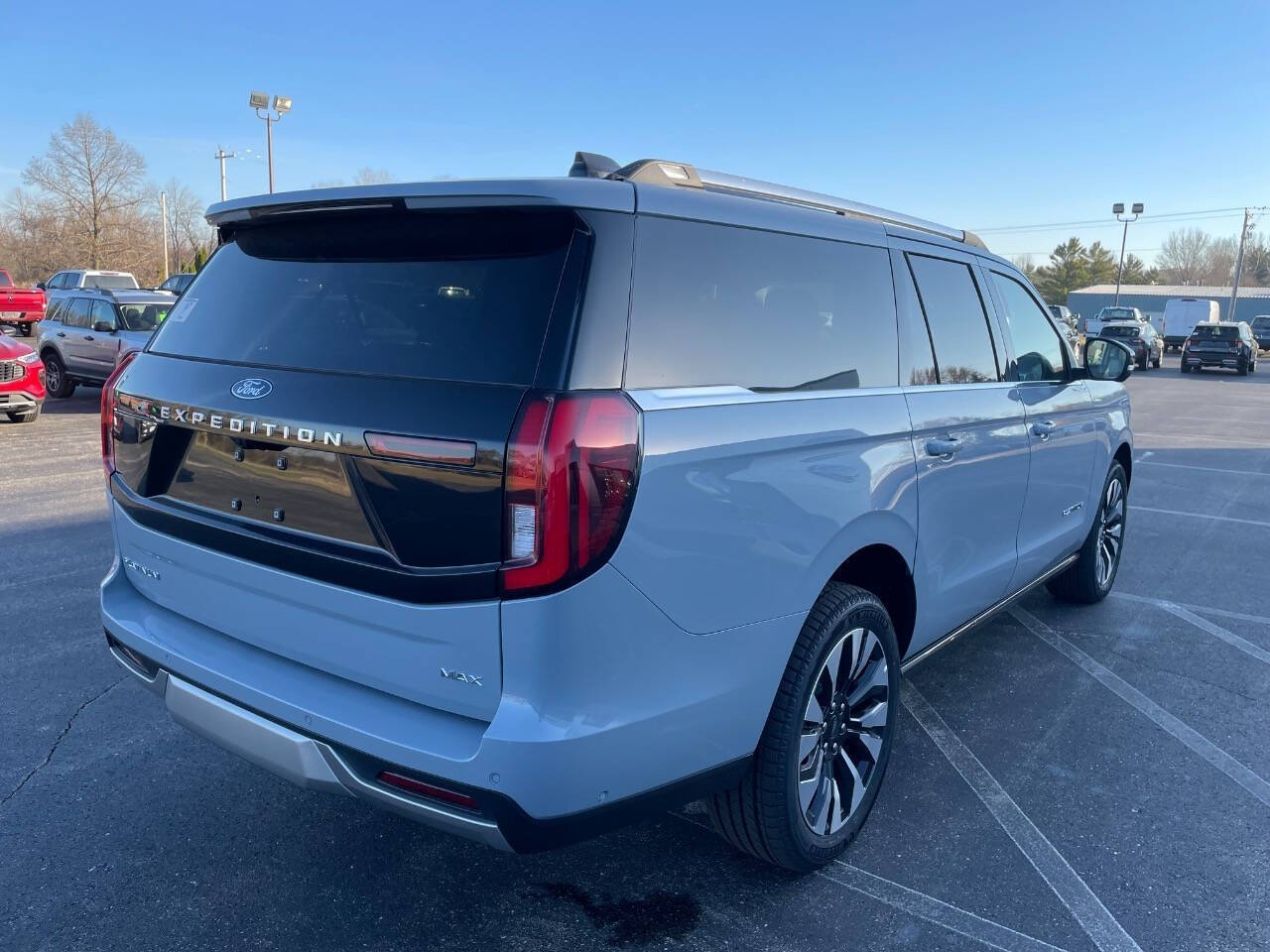 2025 Ford Expedition MAX Platinum photo 3