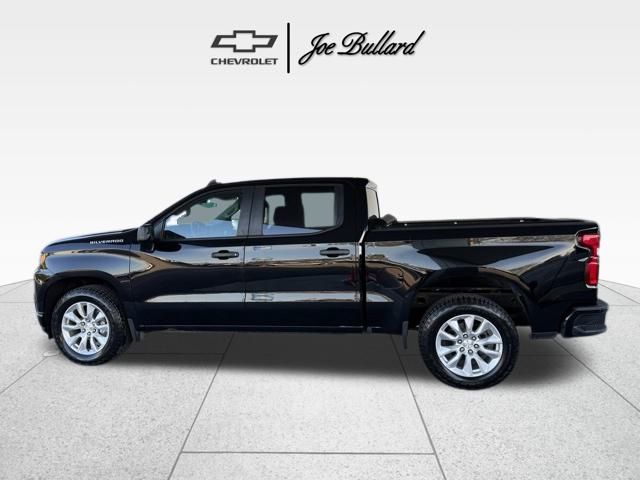2022 Chevrolet Silverado 1500 Custom photo 3