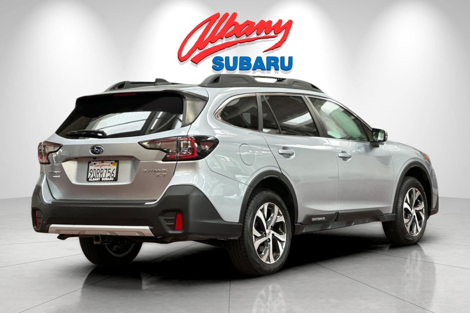 2022 Subaru Outback Limited XT photo 3