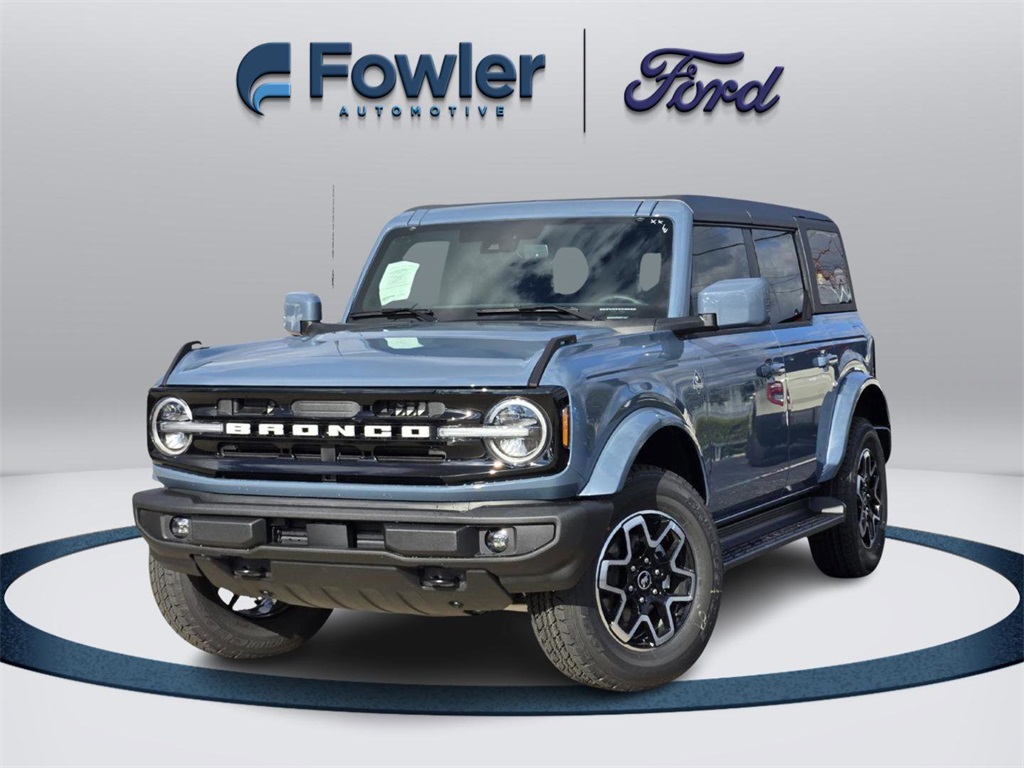 2025 Ford Bronco 4-Door Outer Banks's photo