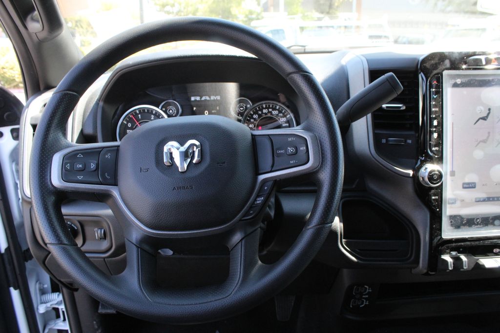2024 Ram 2500 Tradesman photo 9