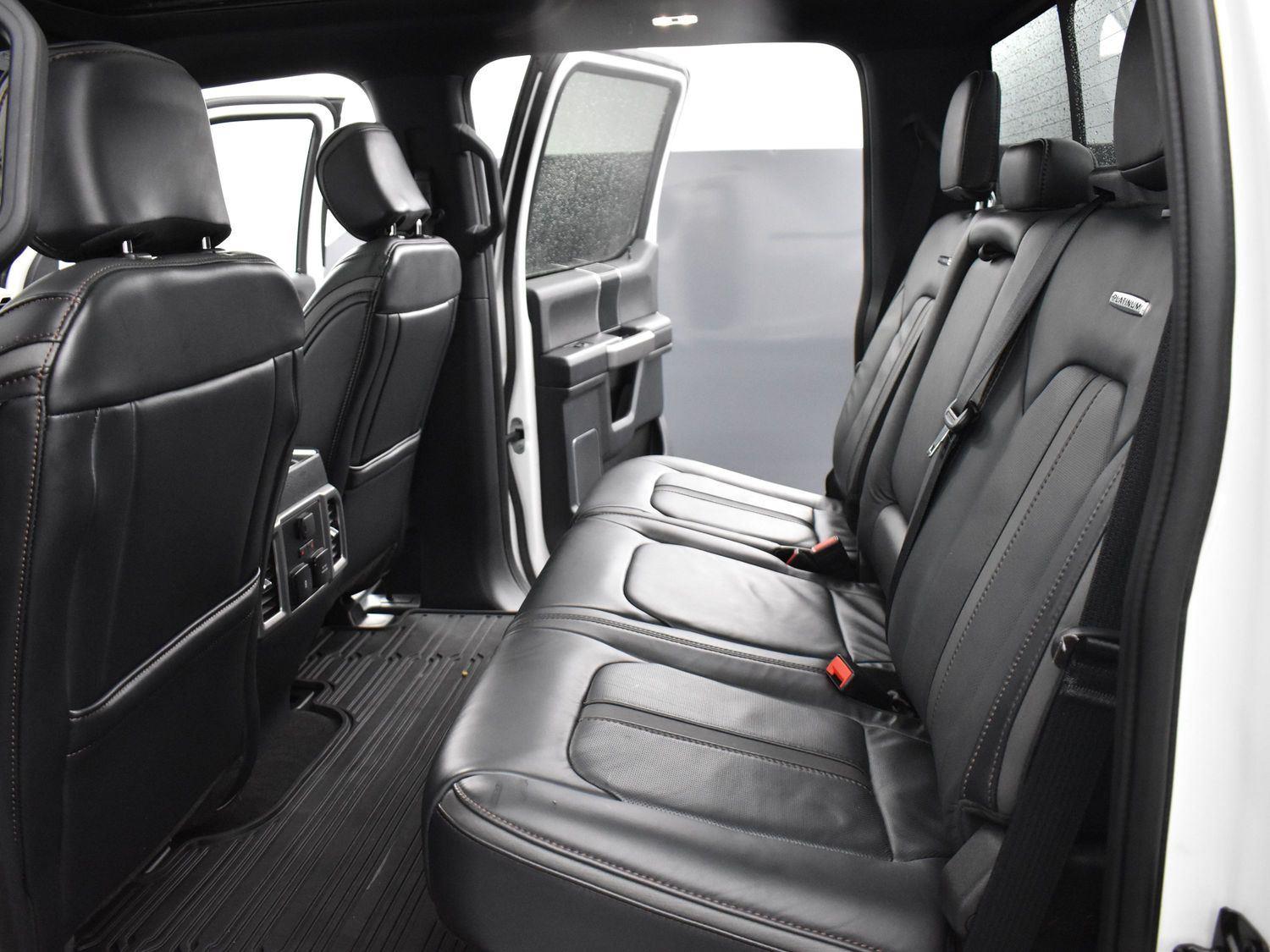 2022 Ford F-450 Platinum photo 31