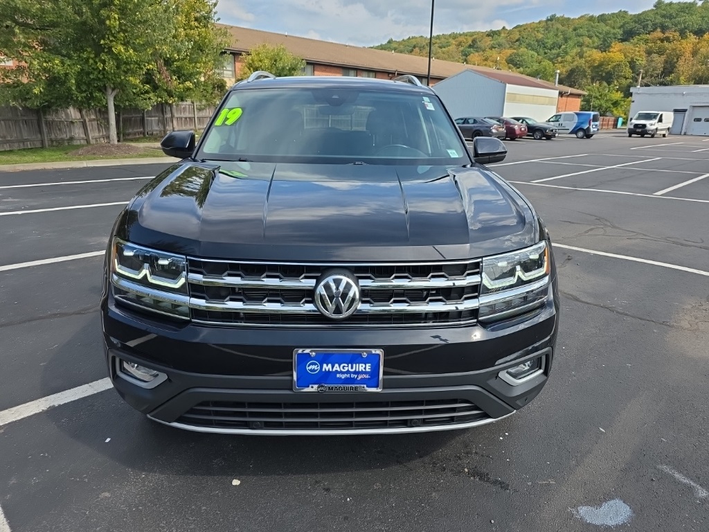 2019 Volkswagen Atlas V6 SEL photo 2