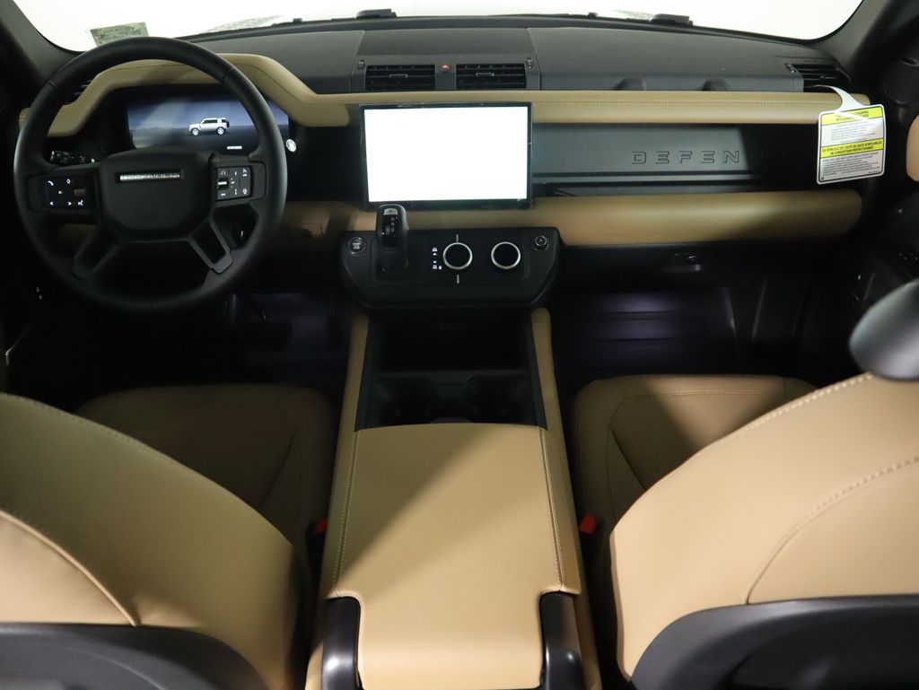 2025 Land Rover Defender 110 S photo 13