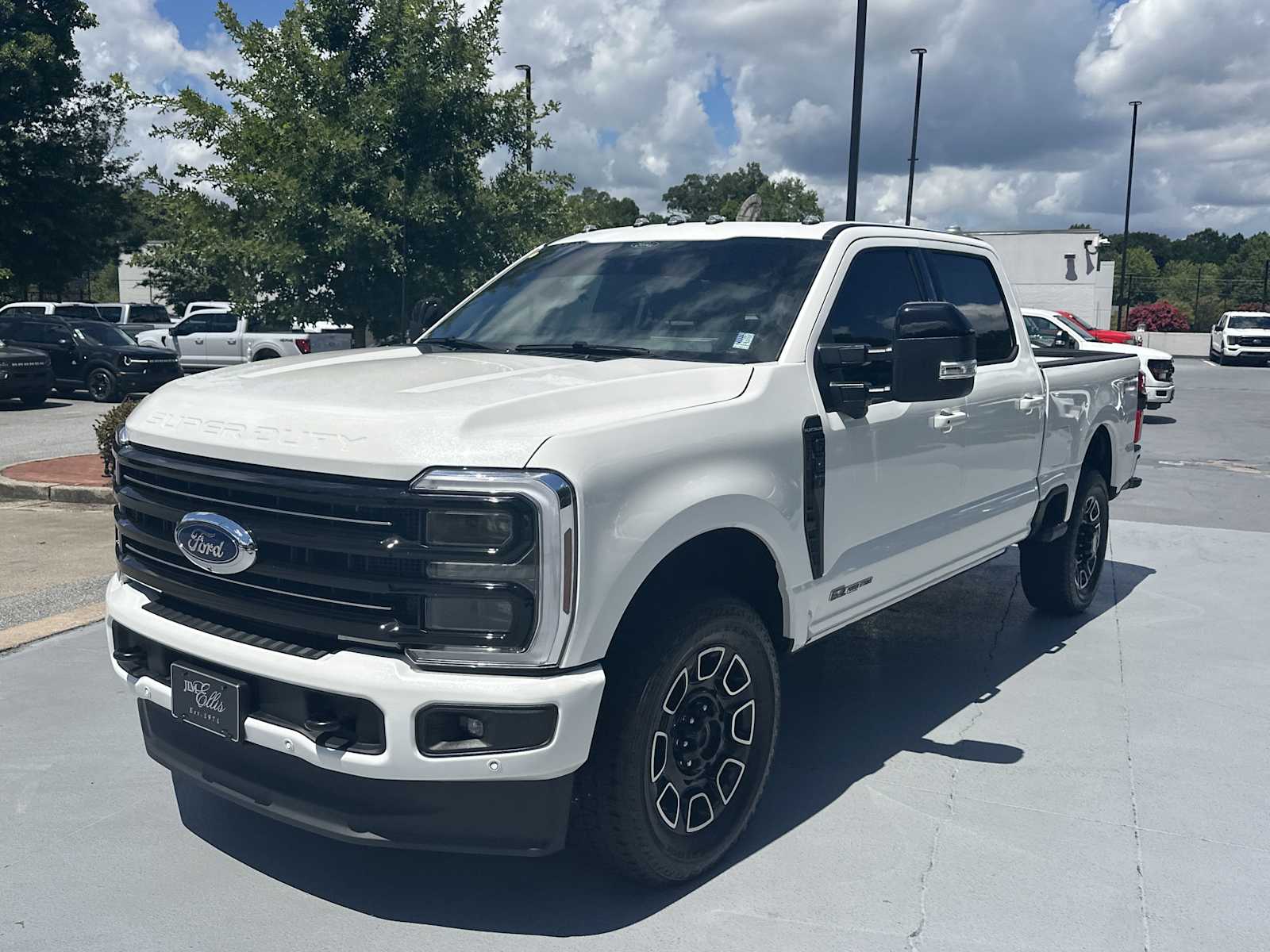 2025 Ford F-250 Platinum photo 3