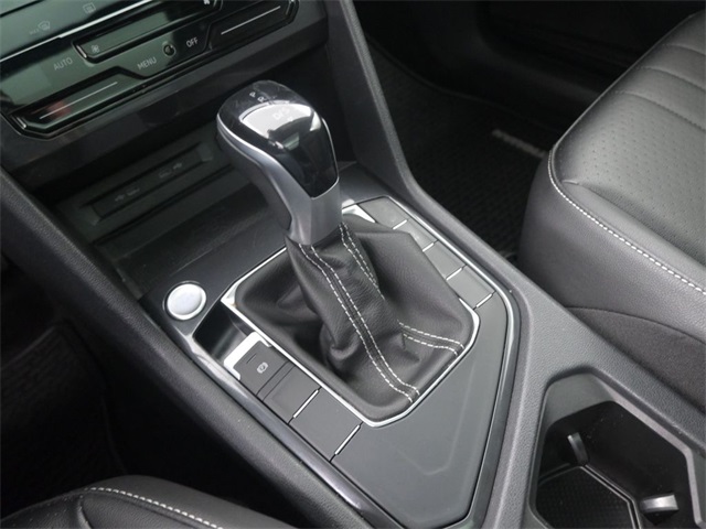 2022 Volkswagen Tiguan SE photo 26