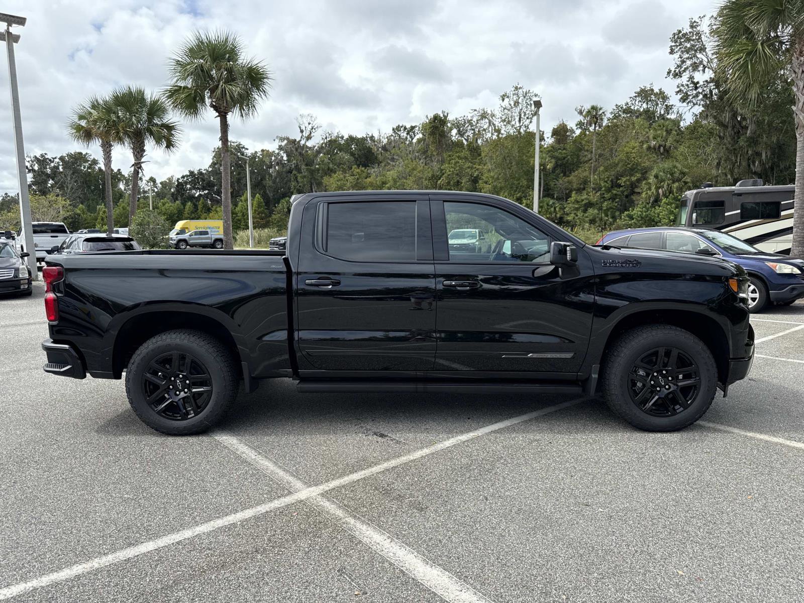 2026 Chevrolet Silverado 1500 High Country photo 2