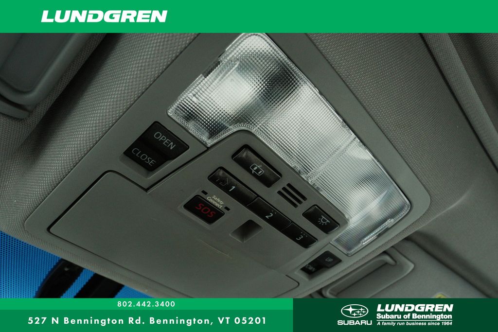 2013 Toyota Camry Hybrid LE photo 31