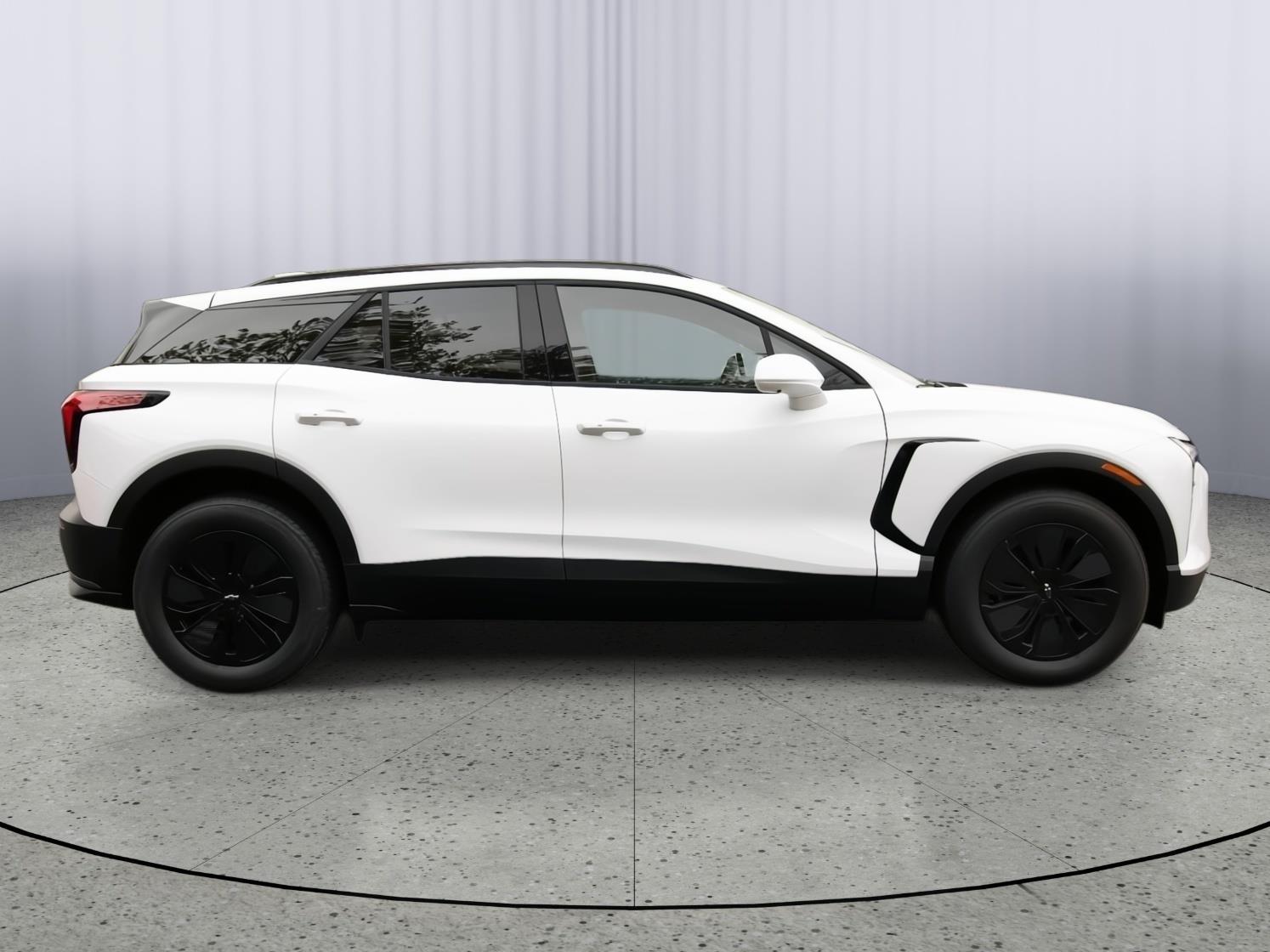 2025 Chevrolet Blazer EV photo 8