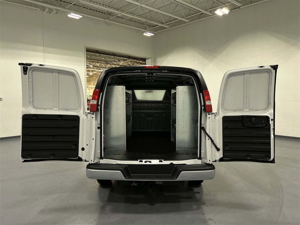 2025 Chevrolet Express Cargo 2500 photo 15