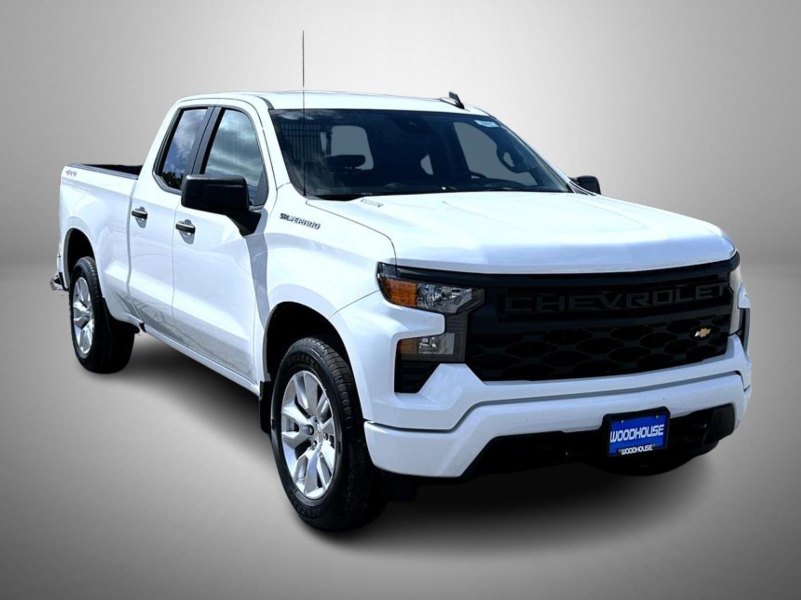 2026 Chevrolet Silverado 1500 Custom photo 2