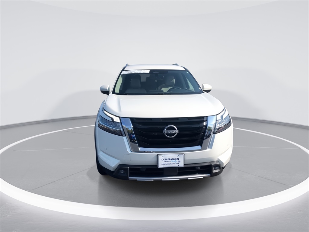 2022 Nissan Pathfinder SL photo 3