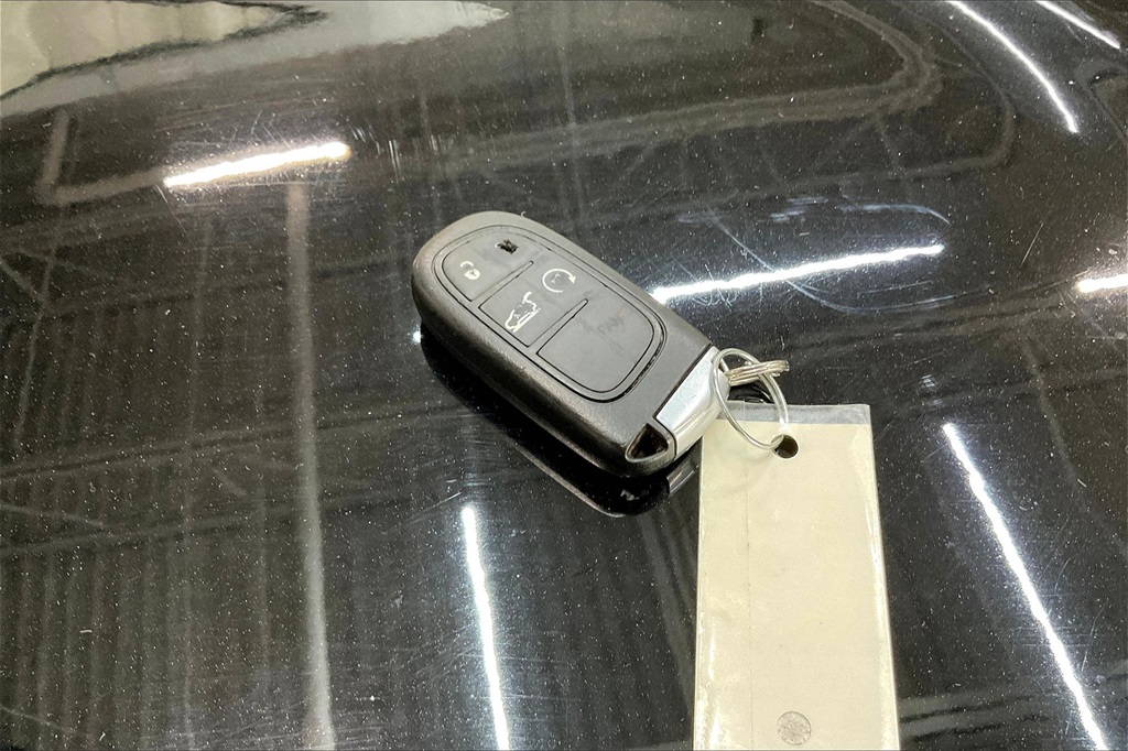 2022 JEEP CHEROKEE - Image 10