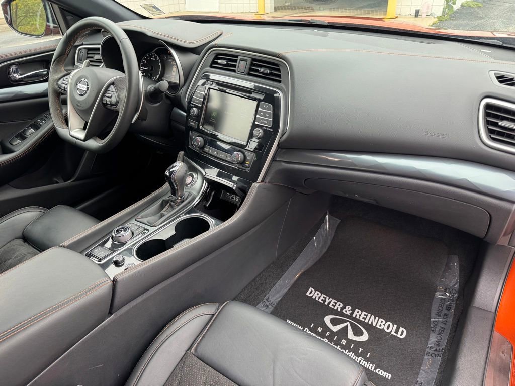 2019 Nissan Maxima SR photo 27