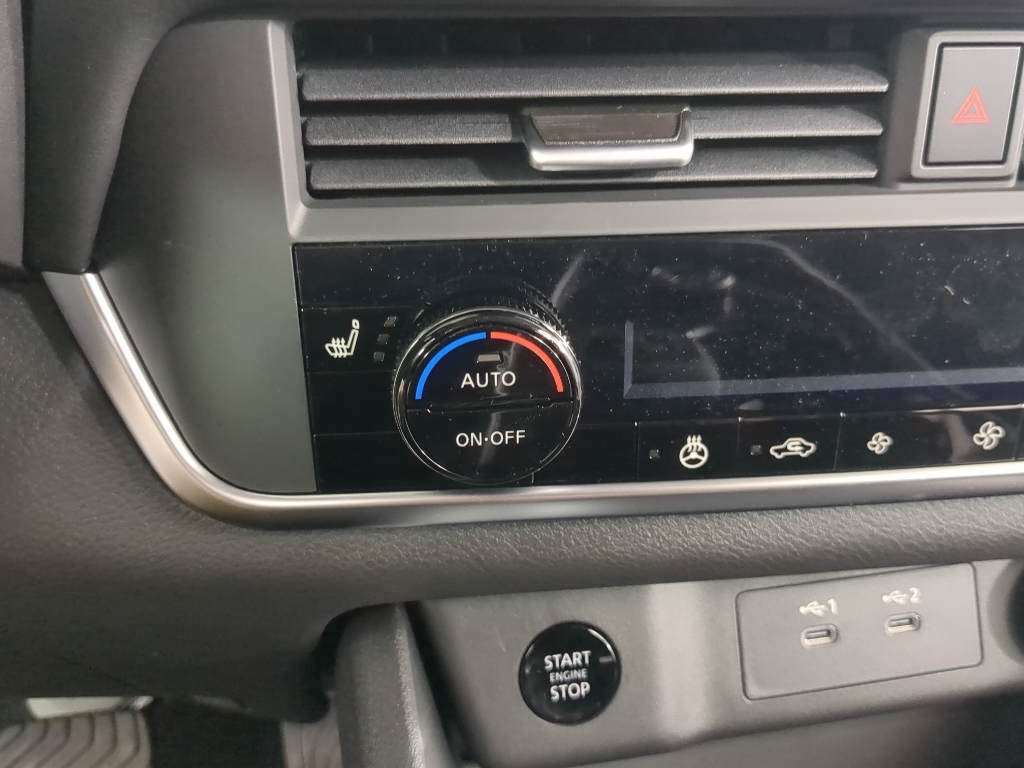 2026 Nissan Rogue SV photo 18