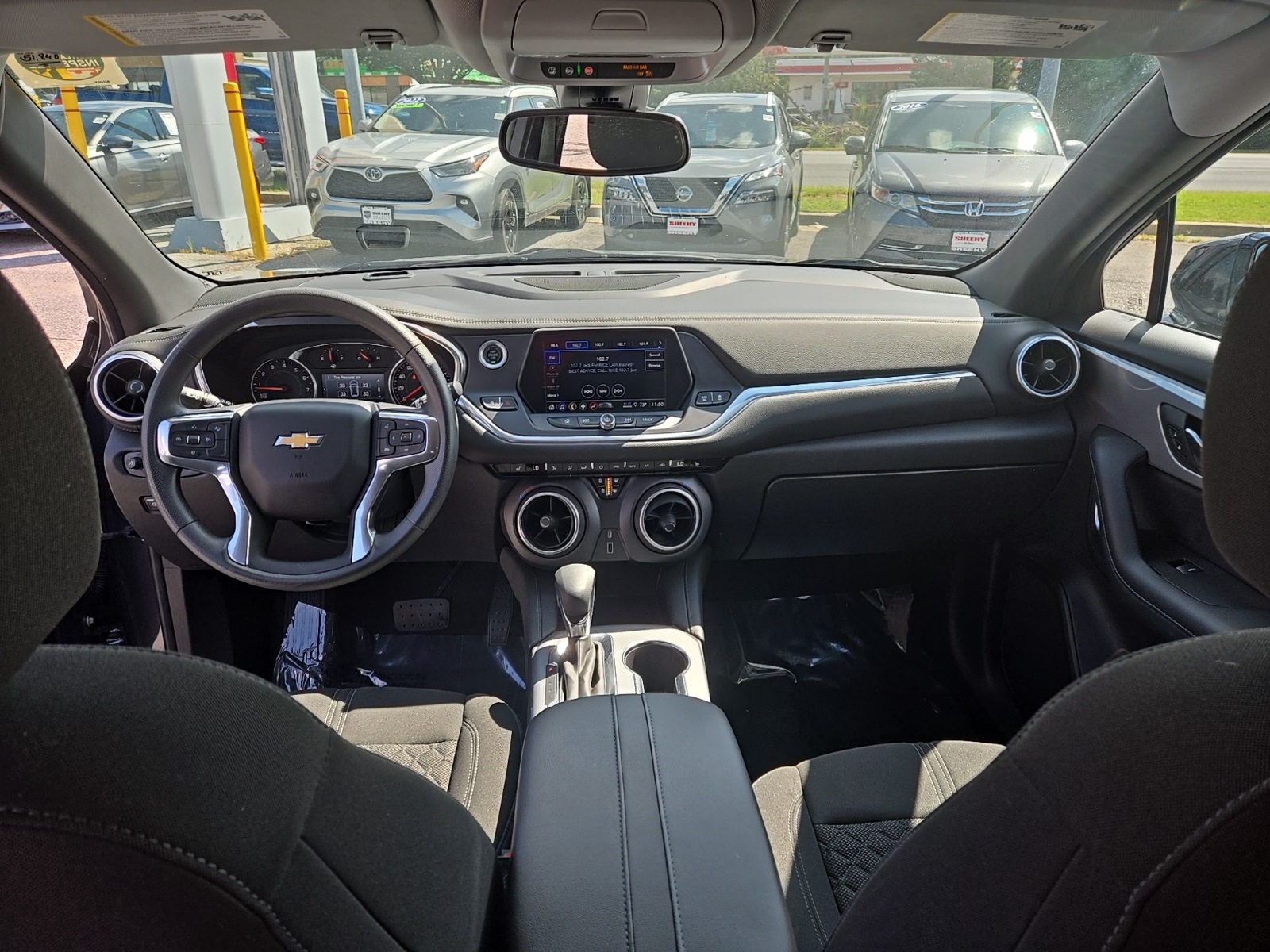 2021 Chevrolet Blazer 2LT photo 2
