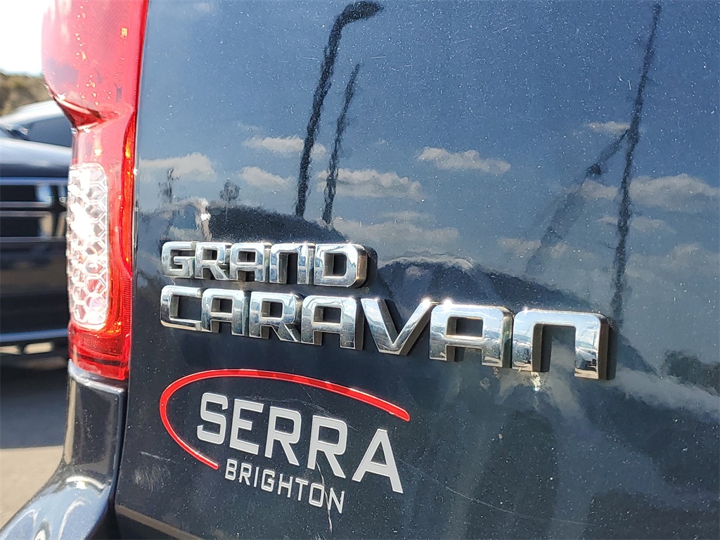 2013 Dodge Grand Caravan R/T photo 6