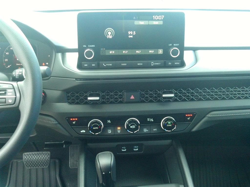 2025 Honda Accord SE photo 12