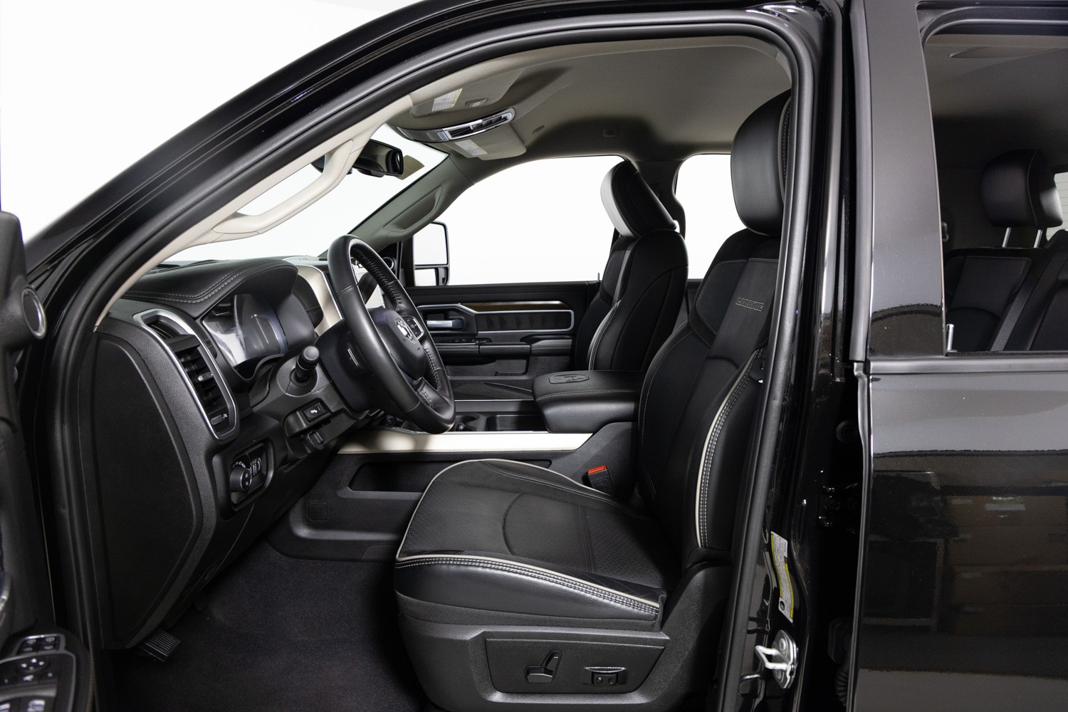 2024 Ram 2500 Laramie photo 5