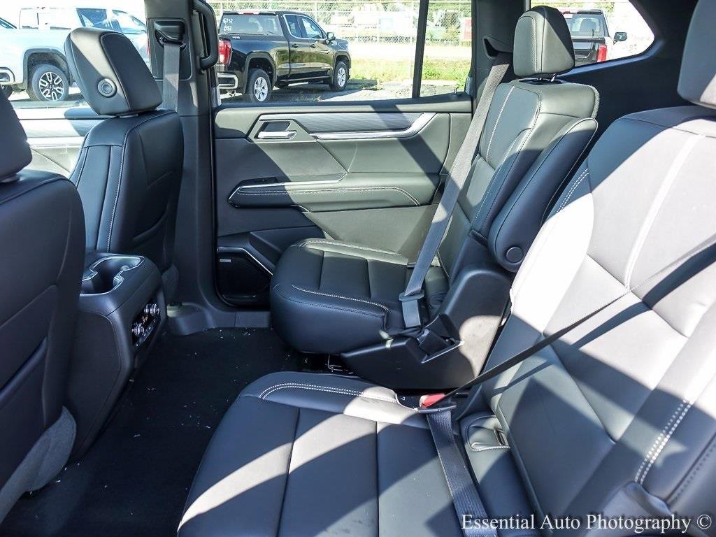 2026 GMC ACADIA - Image 12