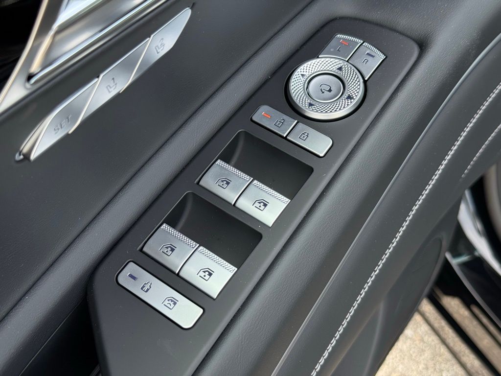 2025 Genesis GV80 2.5T AWD photo 23