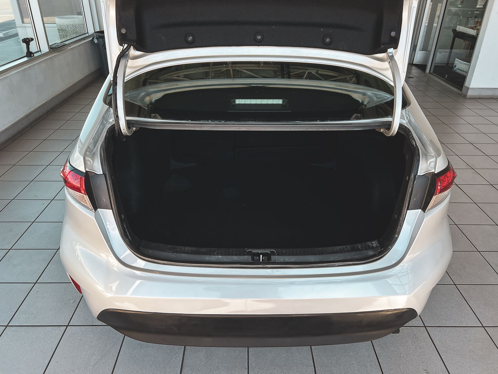 2024 Toyota Corolla LE photo 26