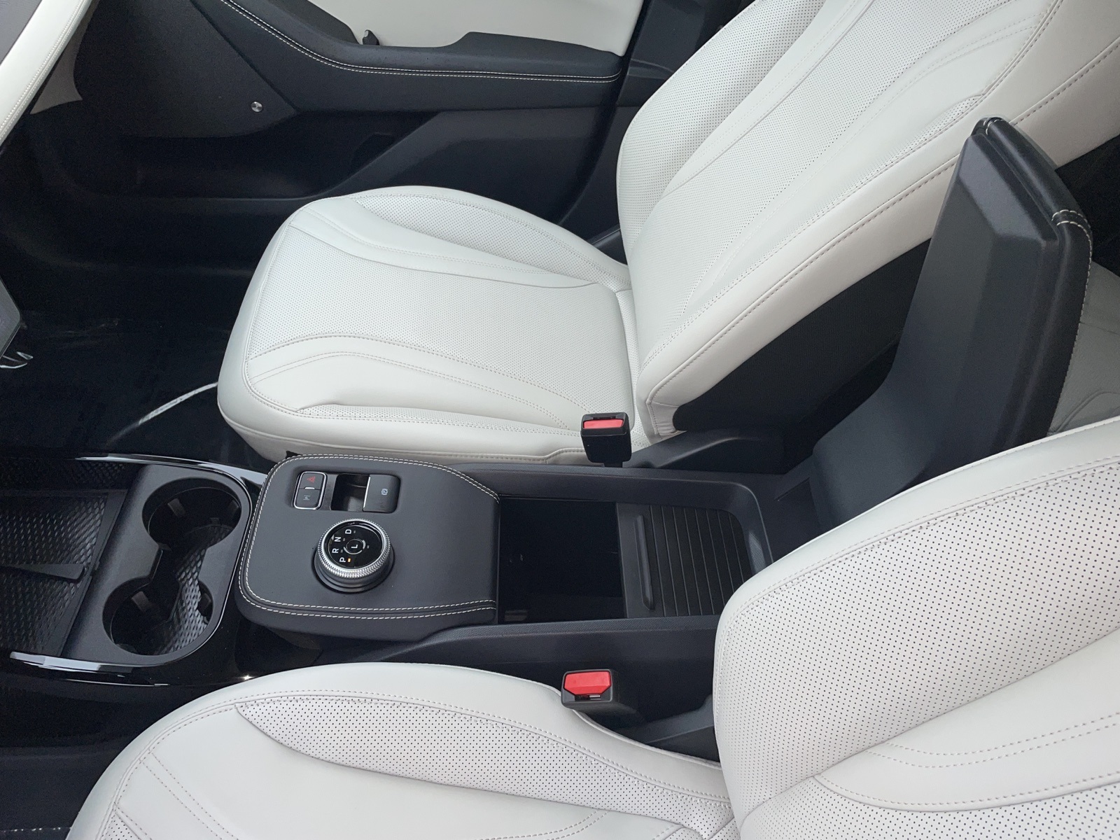 2024 Ford Mustang Mach-E Premium photo 34