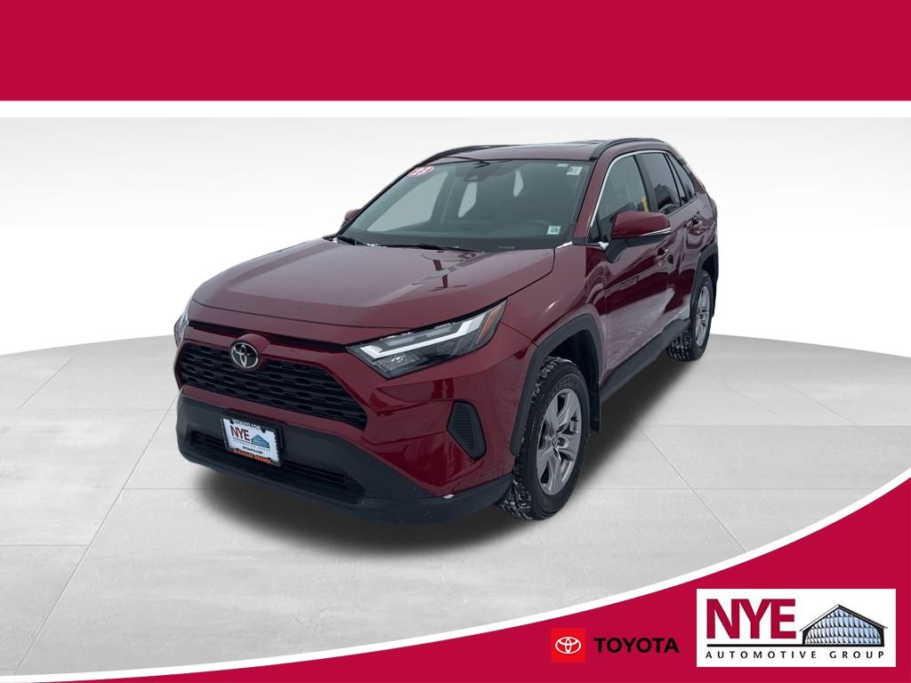 2023 Toyota RAV4 XLE's photo