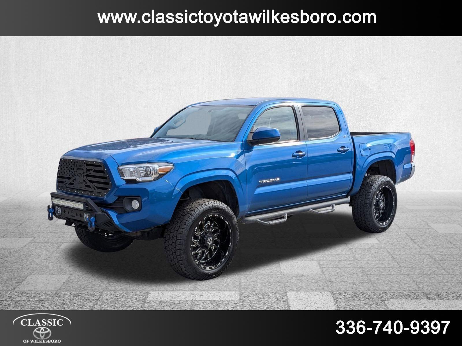 2016 Toyota Tacoma SR5's photo