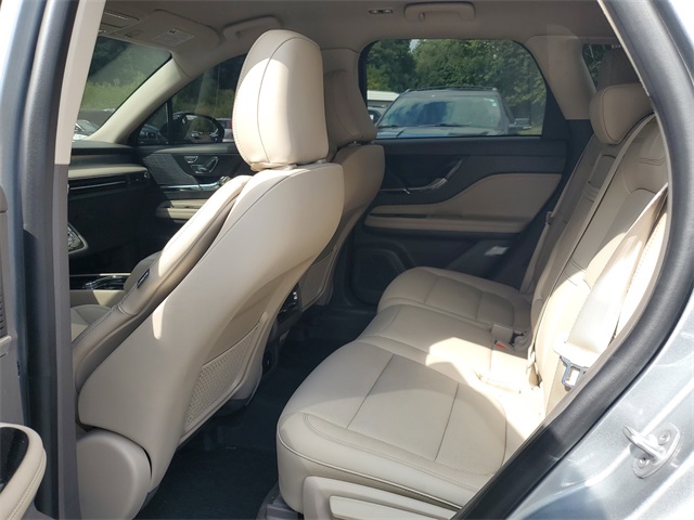 2022 Lincoln Corsair Standard photo 20