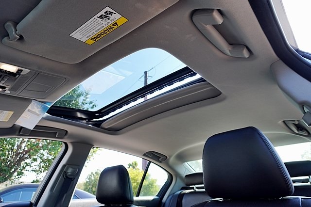 2017 Acura RLX Technology photo 14