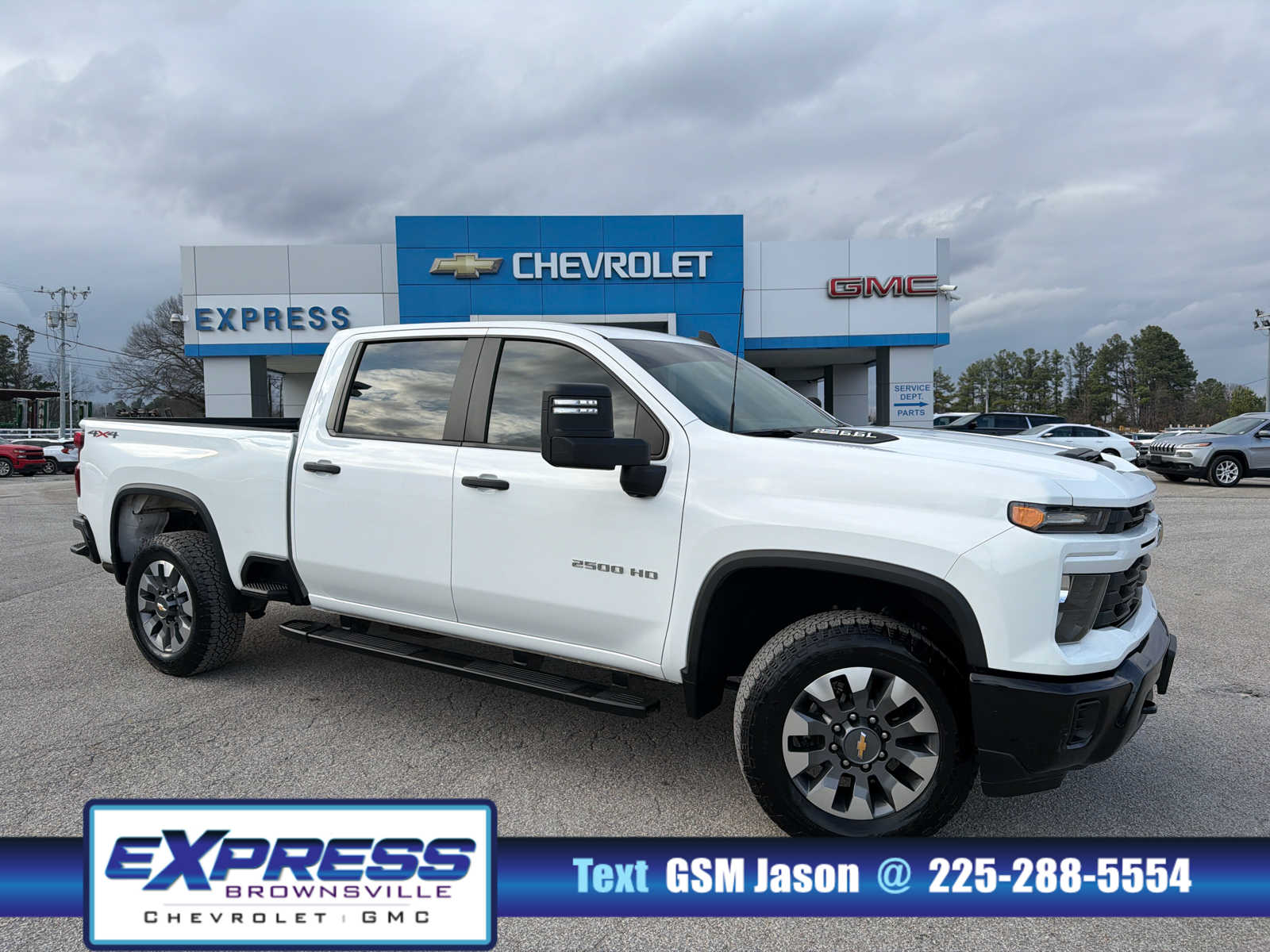 2024 Chevrolet Silverado HD Custom's photo