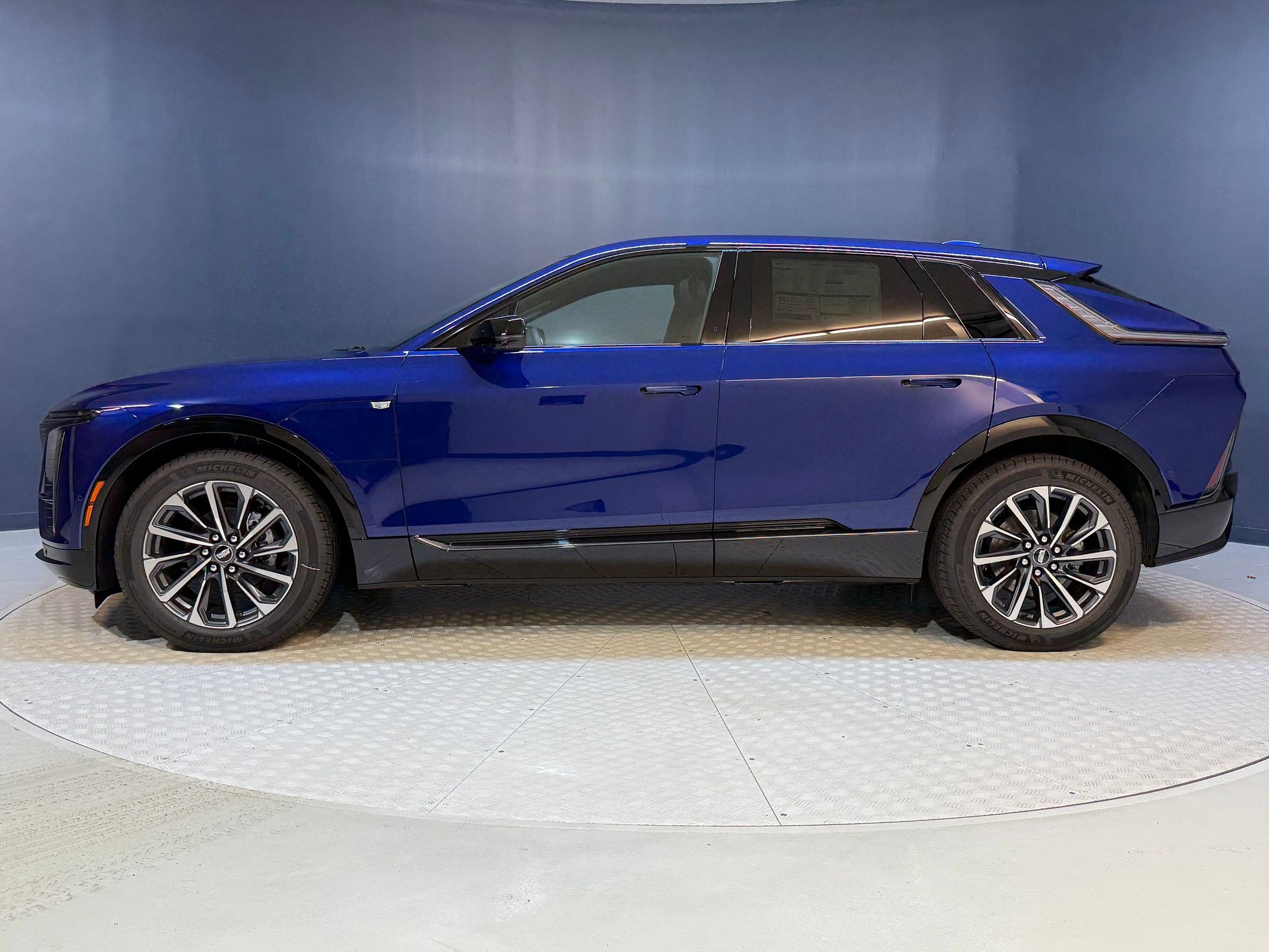 2026 Cadillac Lyriq Sport photo 2