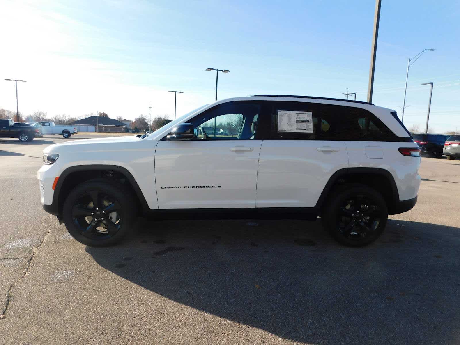 2025 Jeep Grand Cherokee Limited photo 6