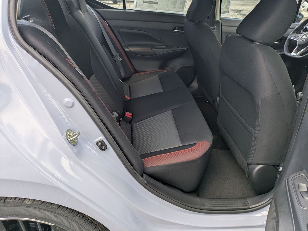 2025 Nissan Versa 1.6 SR photo 25