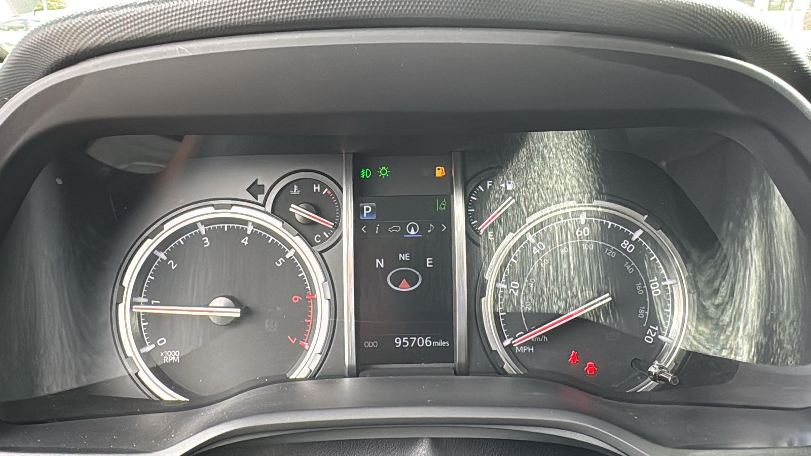 2020 Toyota 4Runner TRD photo 11