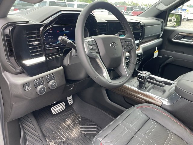 2025 Chevrolet Silverado 1500 RST photo 18