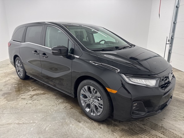 2026 Honda Odyssey Touring photo 3