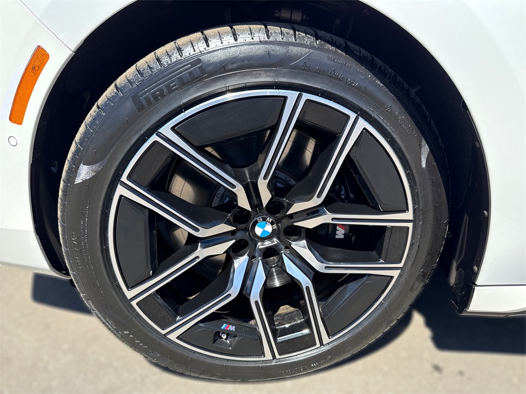 2023 Bmw 740i photo 11