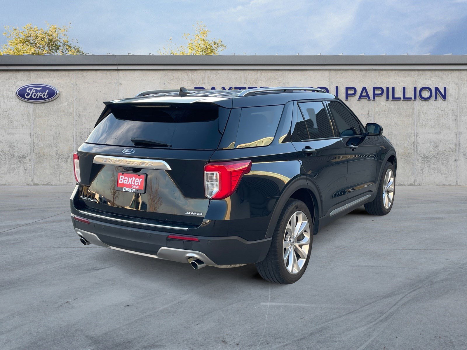 2023 Ford Explorer Platinum photo 3