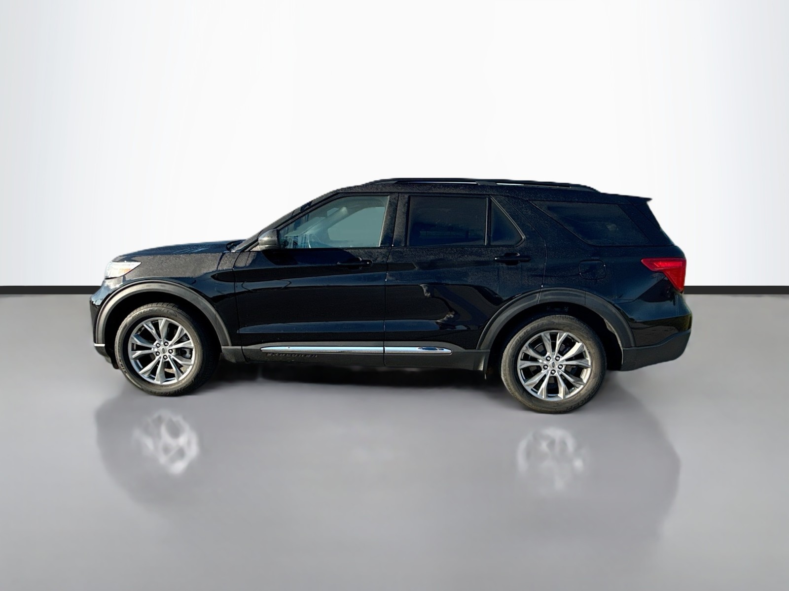 2020 Ford Explorer XLT photo 6