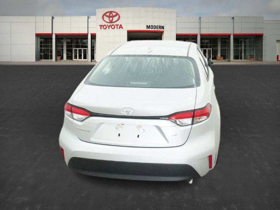 2025 Toyota Corolla LE photo 17