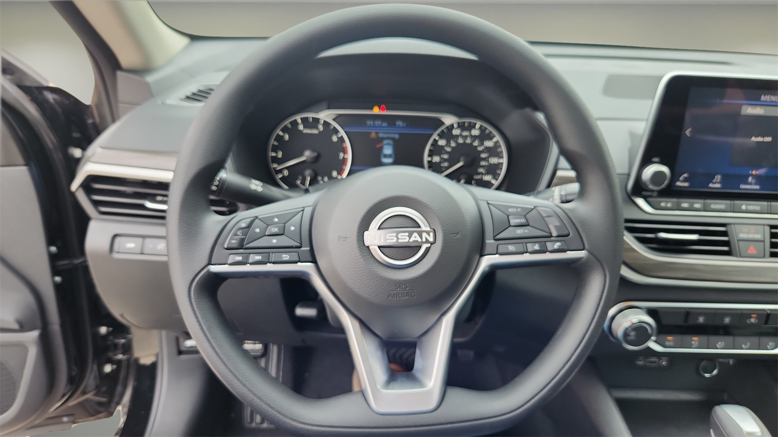 2025 Nissan Altima 2.5 SV photo 3