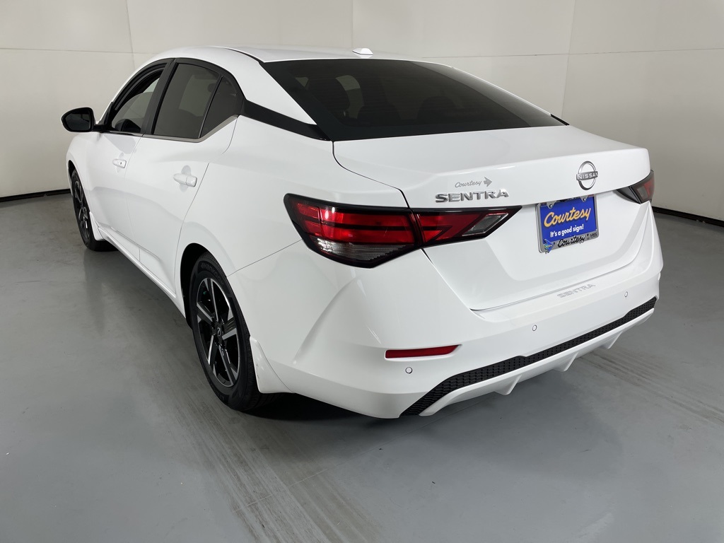 2025 Nissan Sentra SV photo 6