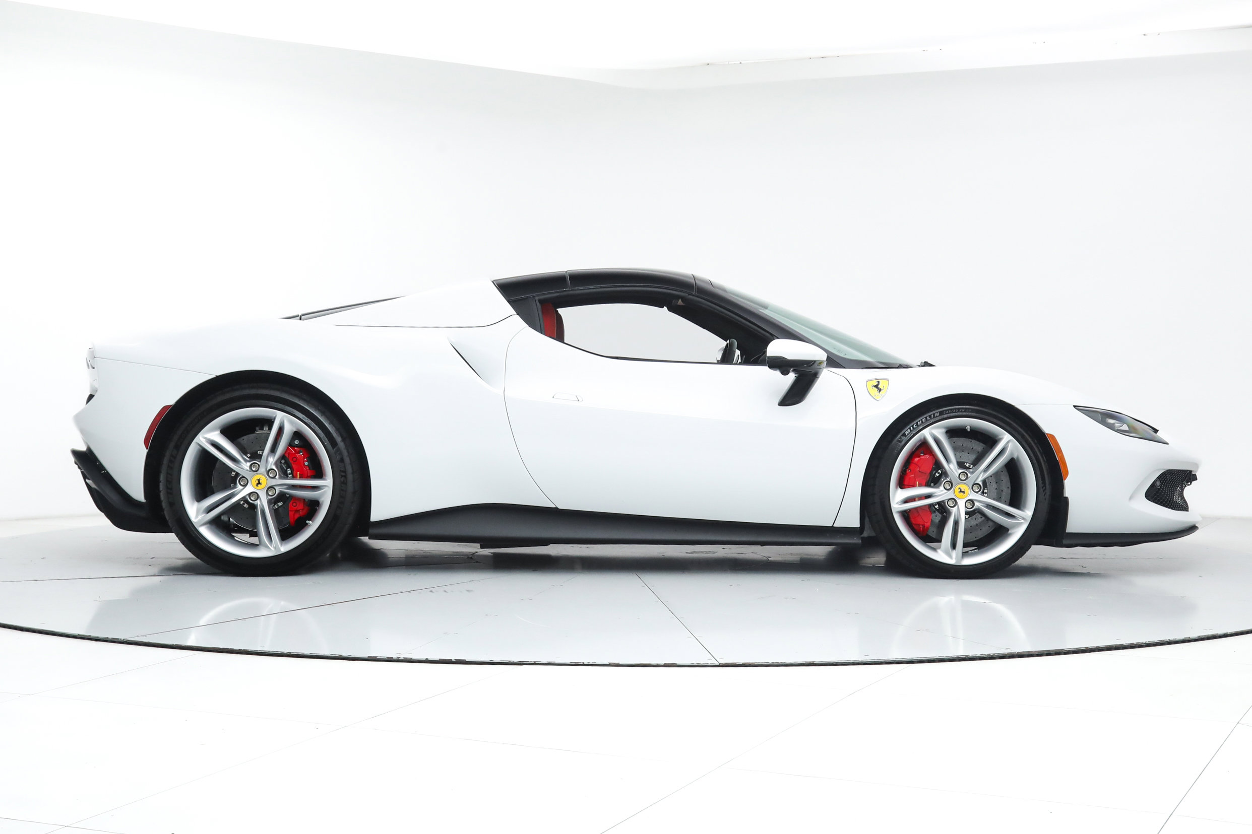 2024 Ferrari 296 GTS photo 11