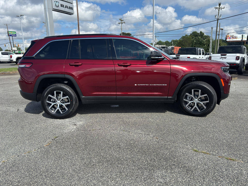 2025 Jeep Grand Cherokee Limited photo 9