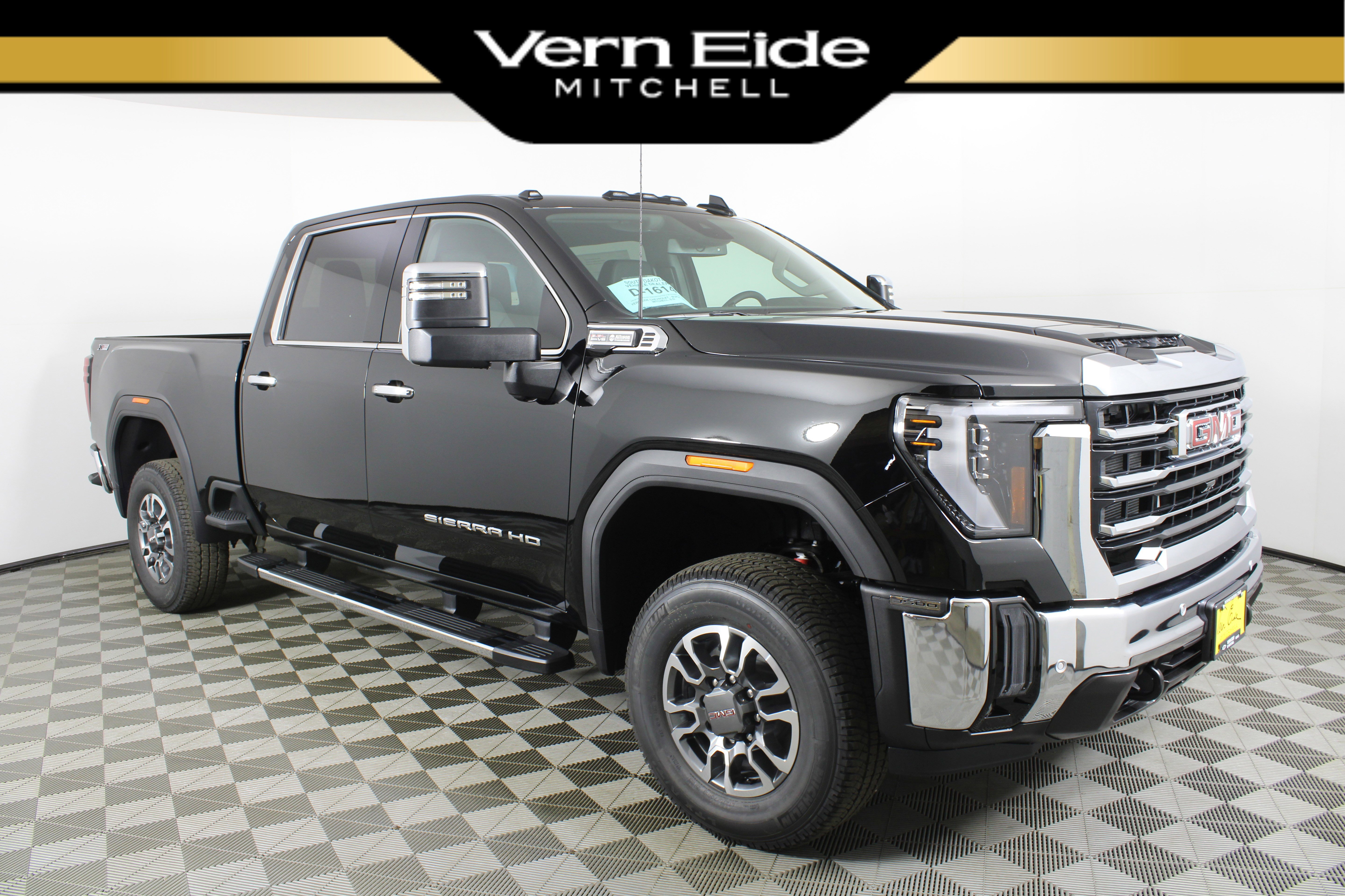 New 2025 Onyx Black GMC SLT image 1