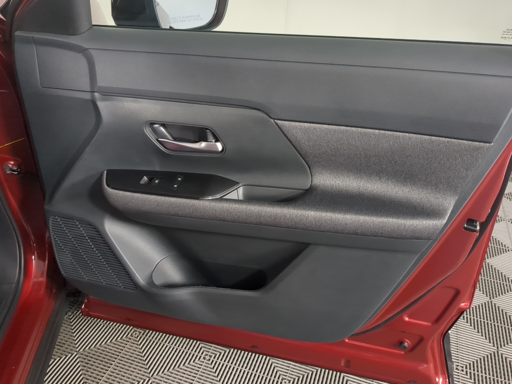 2026 Nissan Kicks SV photo 17